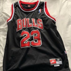 Men’s Michael Jordan Chicago Bulls Jersey. Medium